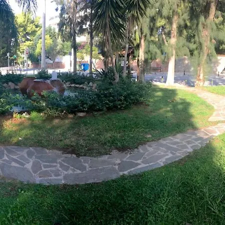 アパート A1 Elegant Vouliagmeni In A Unique Spot アテネ
